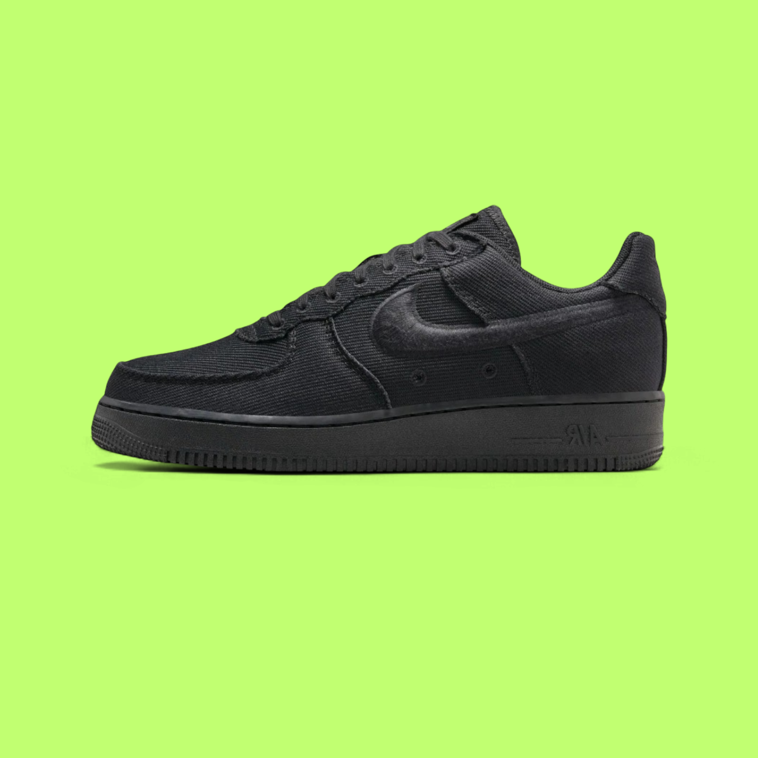 NIKE AIR FORCE 1 LOW TRIPLE BLACK CANVAS STREET CLASSIC