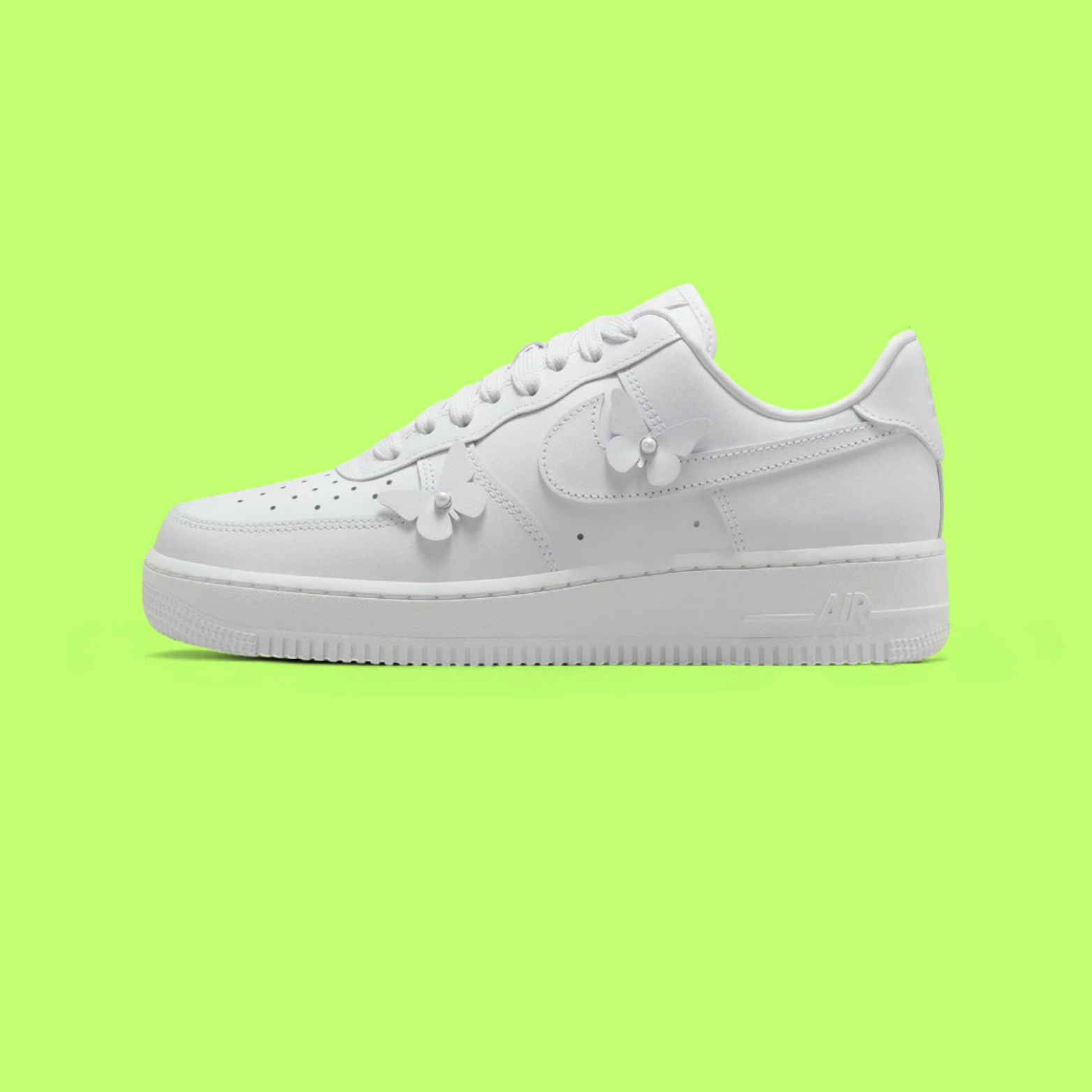 NIKE AIR FORCE 1 LOW TRIPLE WHITE BUTTERFLY EDITION DROPZZ