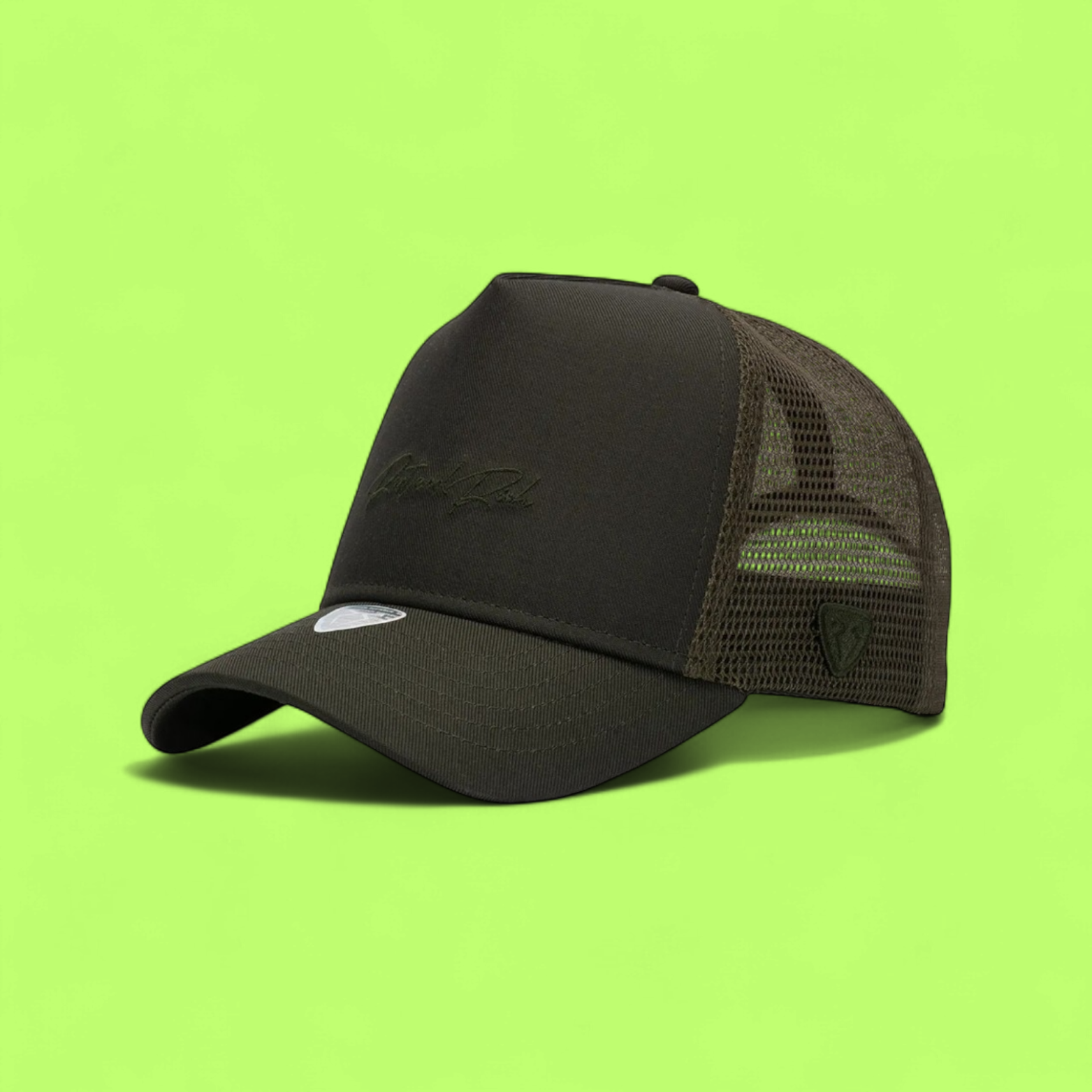 DARK GREEN TRUCKER CAP WITH TONE ON TONE EMBROIDERED LOGO