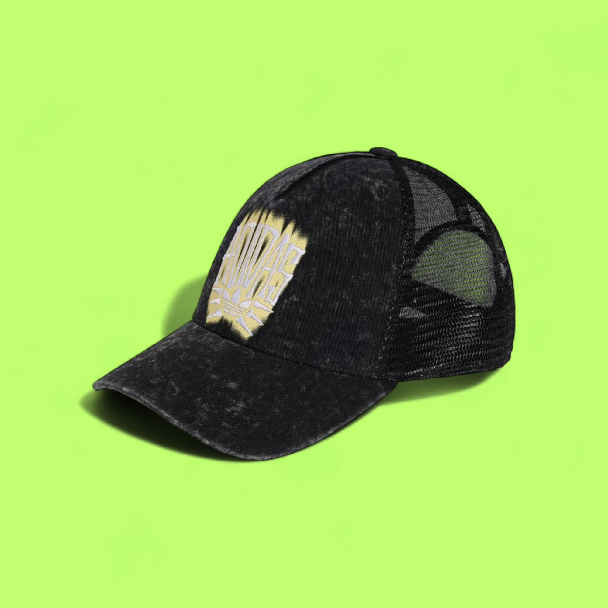 ADIDAS VINTAGE BLACK TRUCKER HAT WITH YELLOW GRAPHIC LOGO