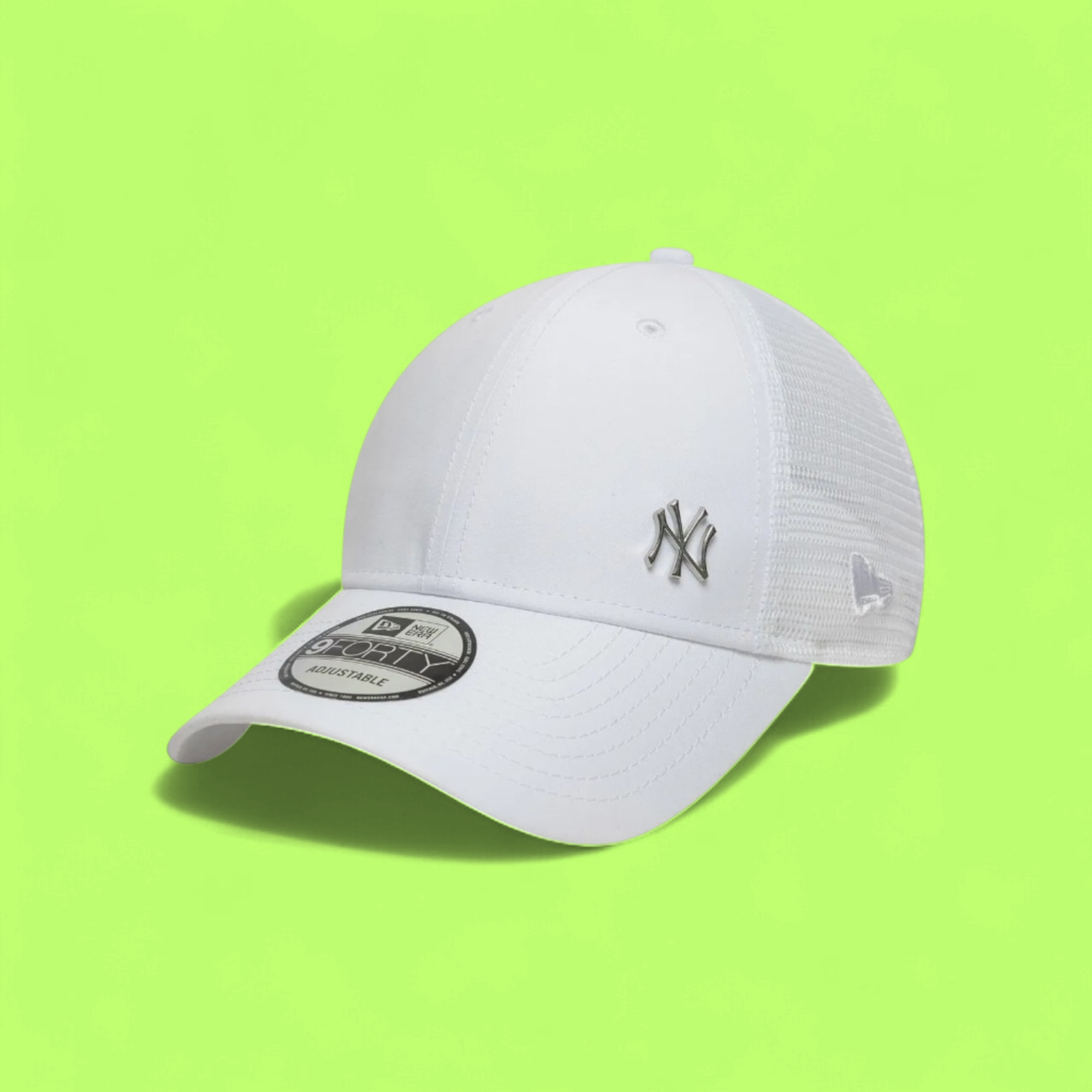 NEW ERA NY YANKEES WHITE MESH METAL LOGO TRUCKER CAP