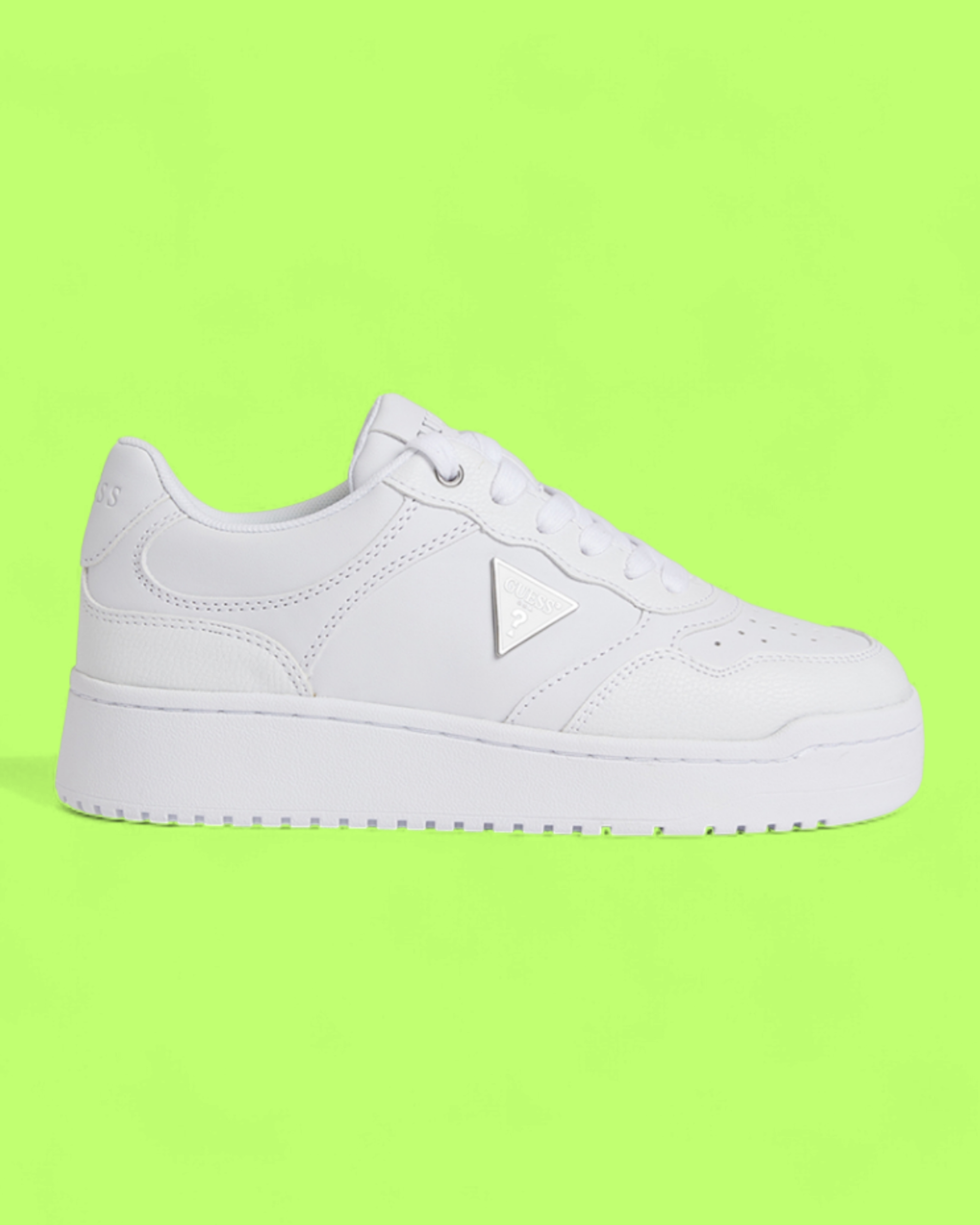 GUESS ALL WHITE LEATHER PLATFORM LOGO CASUAL LIFESTYLE SNEAKERS