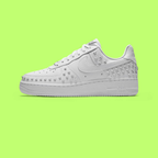 NIKE AIR FORCE 1 LOW TRIPLE WHITE STAR STUDDED EDITION DROPZZ