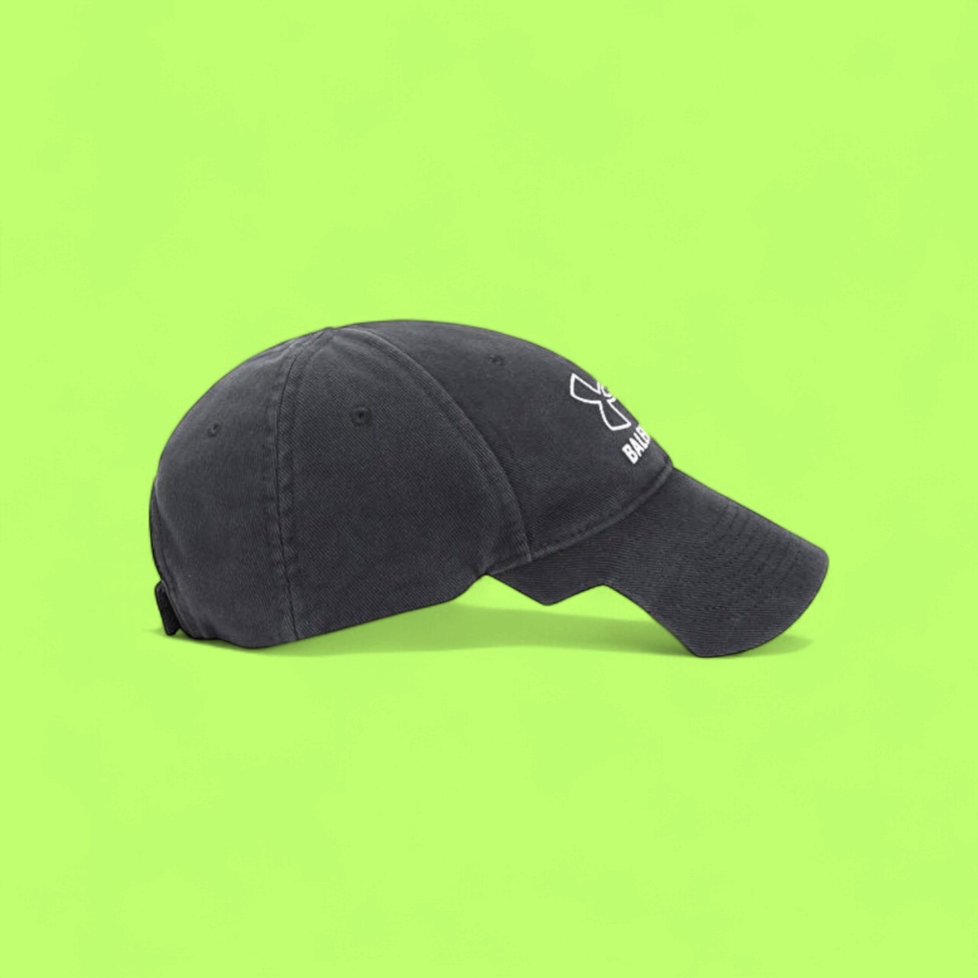 BALENCIAGA BLACK CAP WITH WHITE UNDER ARMOUR LOGO CWCD