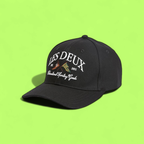 BLACK LES DEUX BASEBALL CAP WITH EMBROIDERED LOGO DESIGN