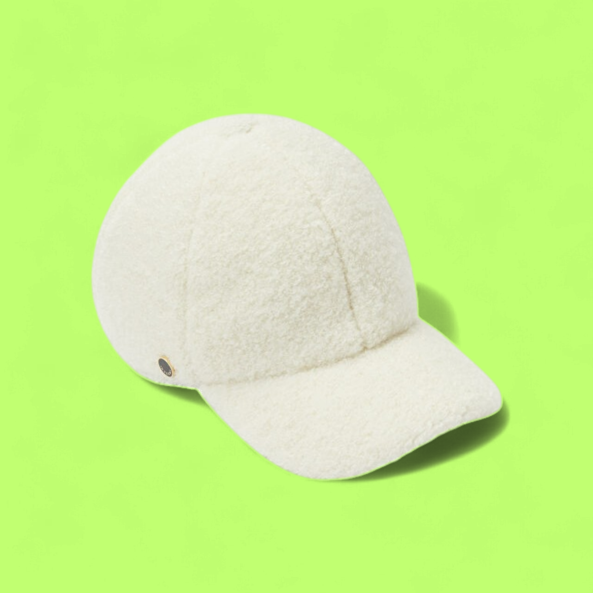 INVERNI WHITE BOUCLÉ TEXTURED BASEBALL CAP ELEGANT DESIGN