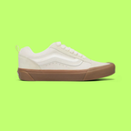 VANS OFF WHITE GUM SOLE LOW TOP CLASSIC SNEAKERS CWCD
