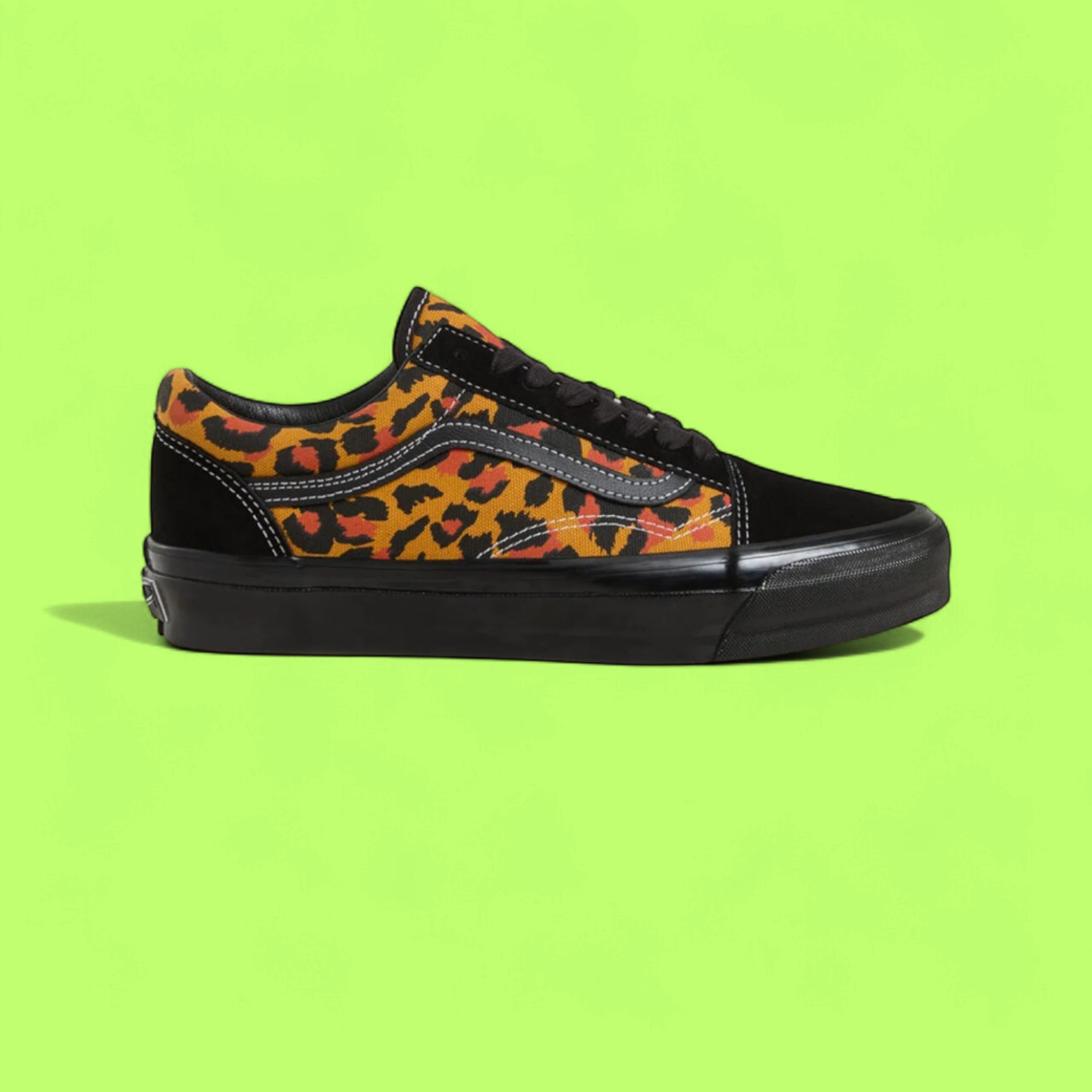 VANS OLD SKOOL ORANGE LEOPARD PRINT BLACK SOLE SNEAKERS CWCD