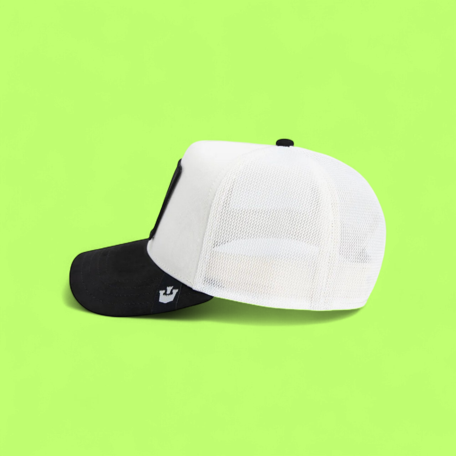 DEADLY SCORPION TRUCKER CAP WITH BLACK AND WHITE CONTRAST