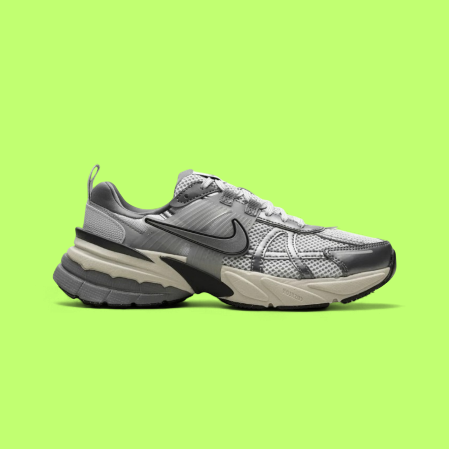 NIKE V2K RUN PURE PLATINUM WOLF GREY VINTAGE FUTURISTIC RUNNER