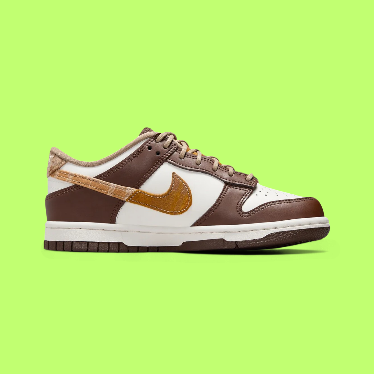 NIKE DUNK LOW GS BROWN PLAID CLASSIC CHECKERED RETRO STYLE DROP