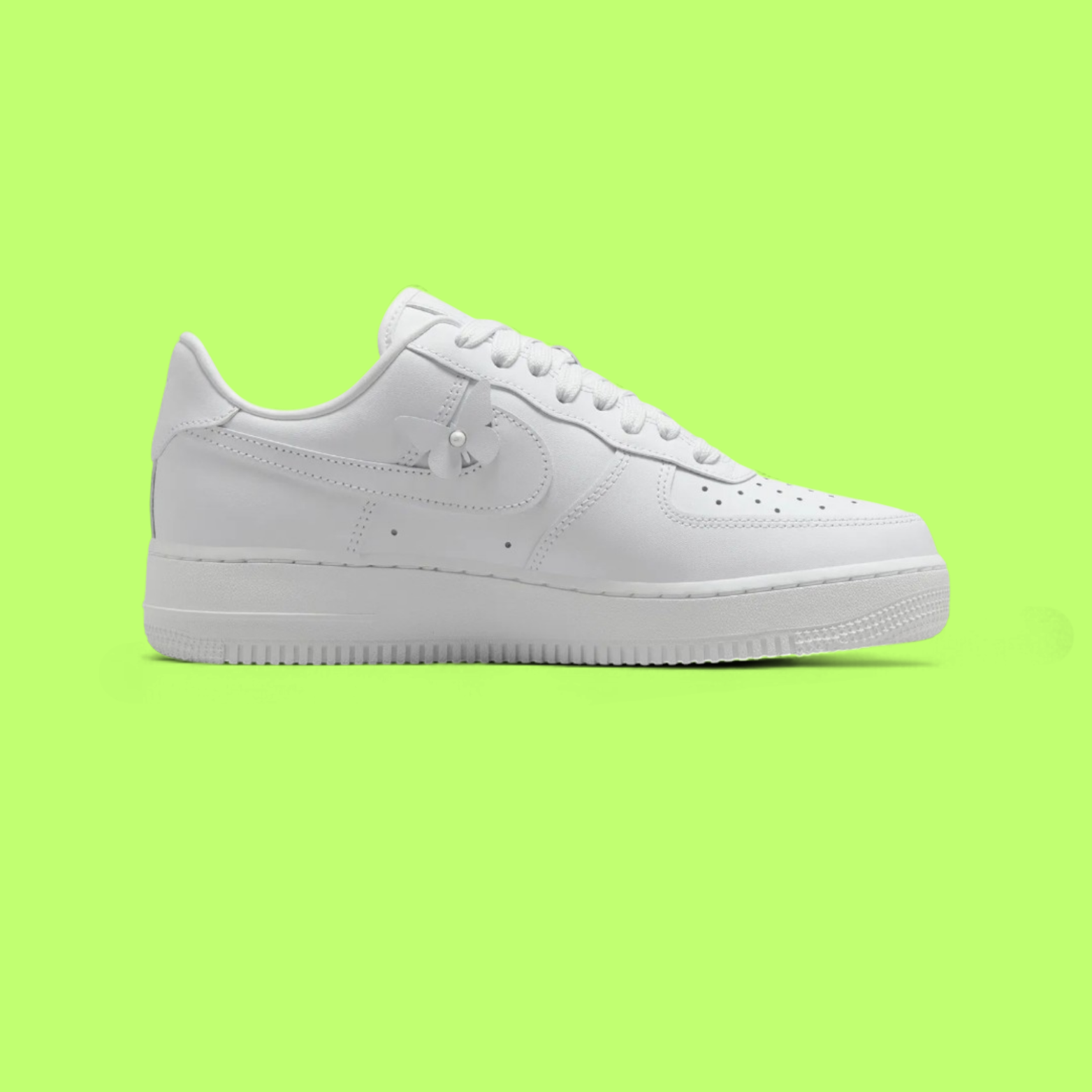 NIKE AIR FORCE 1 LOW TRIPLE WHITE BUTTERFLY EDITION DROPZZ