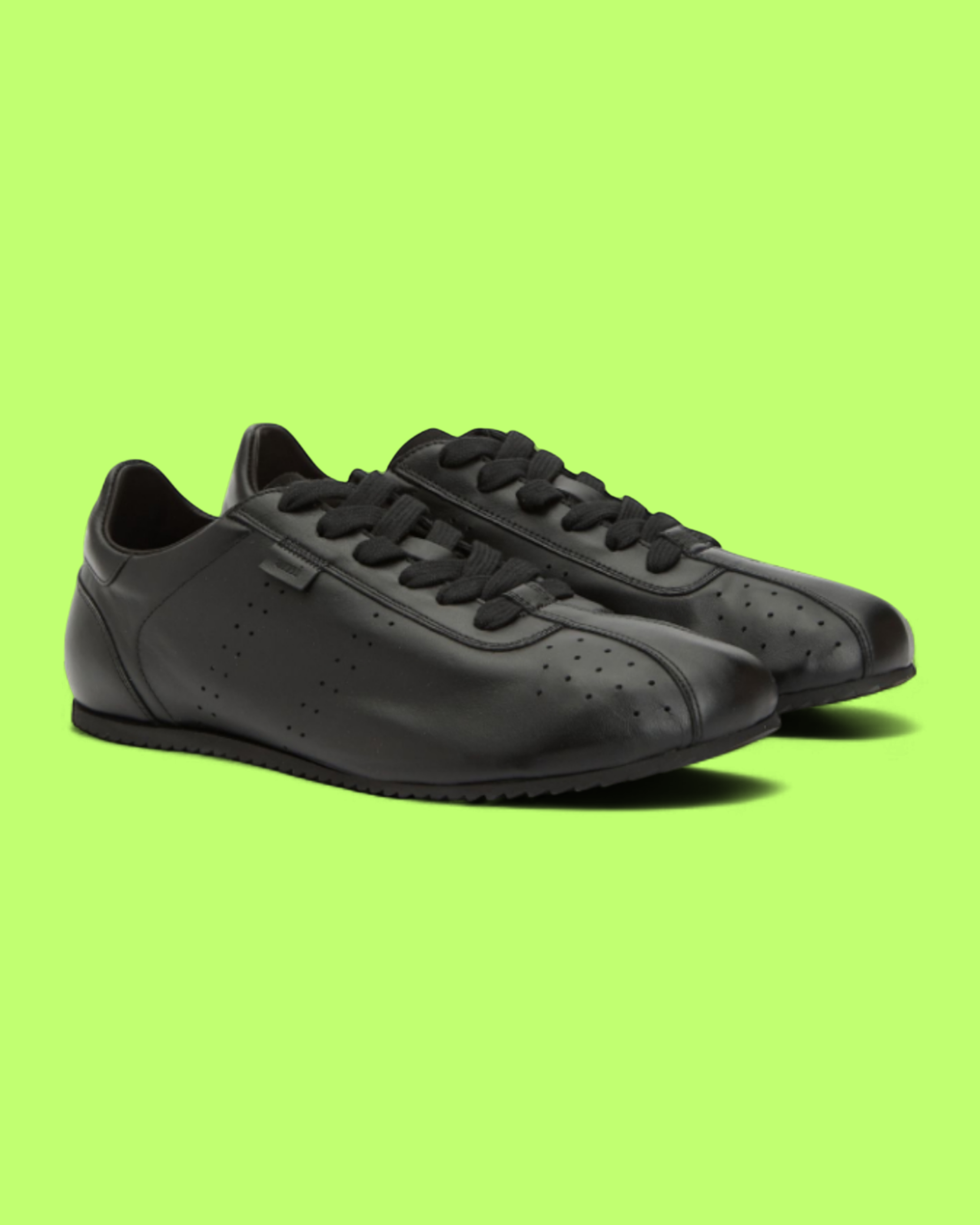 AMI PARIS BLACK MESH RUNNER SNEAKERS WITH GUM SOLE ICON CWCD