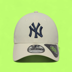NEW YORK YANKEES WHITE CAP WITH NAVY LOGO EMBROIDERY