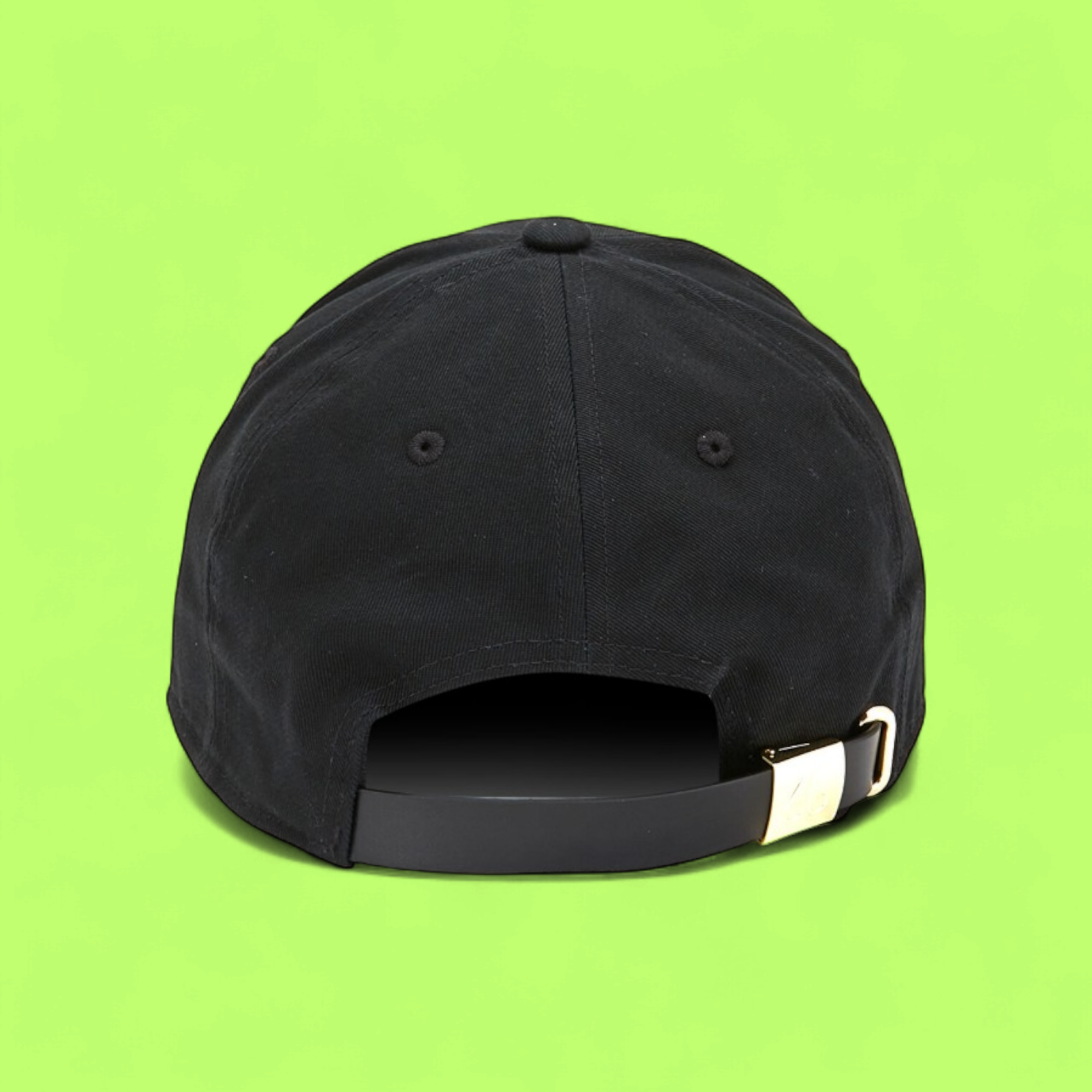 BLACK BASEBALL CAP WITH GOLD METAL EMBLEM AND LUXURY STREET