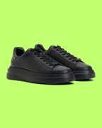GUESS BLACK MONOCHROME LEATHER LOGO PLATFORM CASUAL SNEAKERS
