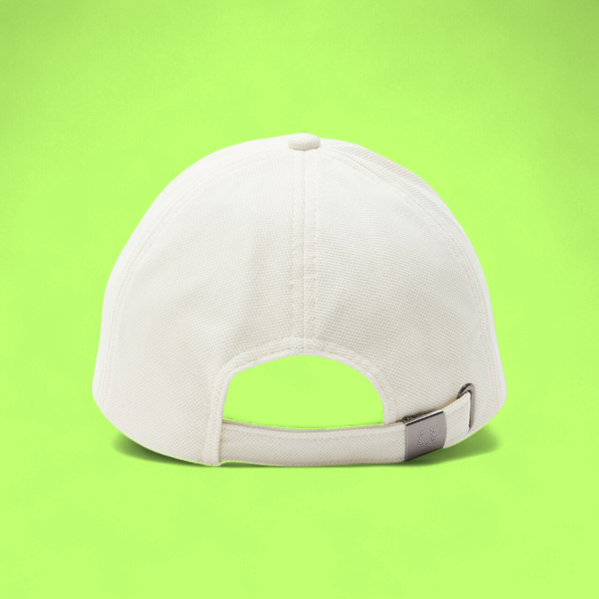 WHITE AND NAVY BASEBALL CAP WITH EMBROIDERED 1952 LOGO
