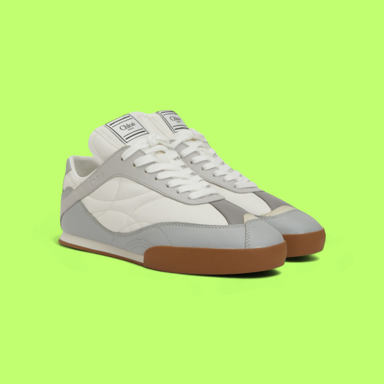 CHLOE WHITE AND GREY LOW TOP SNEAKER WITH CONTRAST GUM SOLE