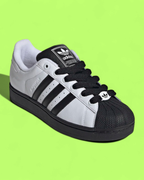 ADIDAS SUPERSTAR WHITE BLACK SHELL TOE SNEAKERS CLASSIC STYLE