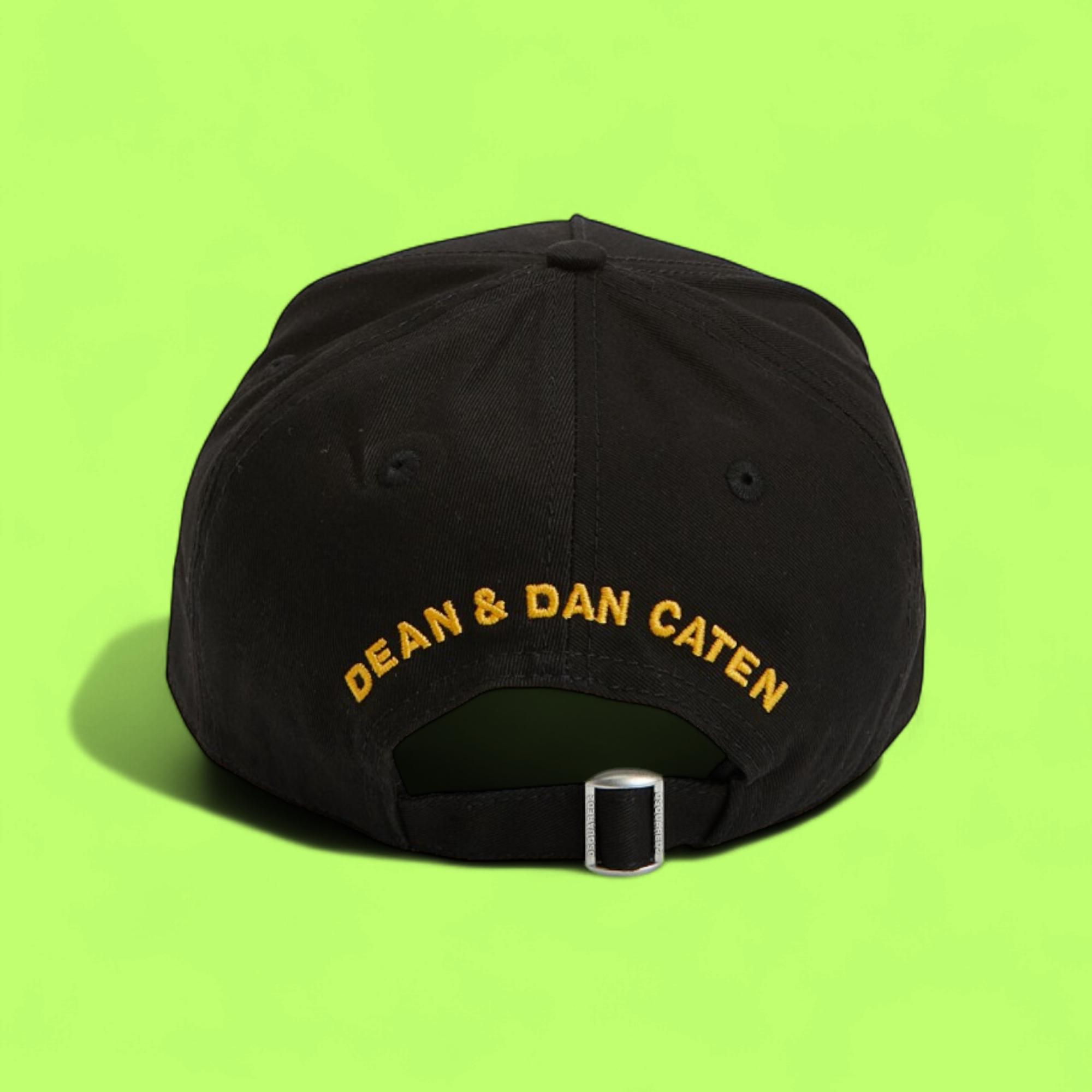 BLACK CAP WITH MULTICOLOR EMBROIDERED FRONT PATCH DESIGN