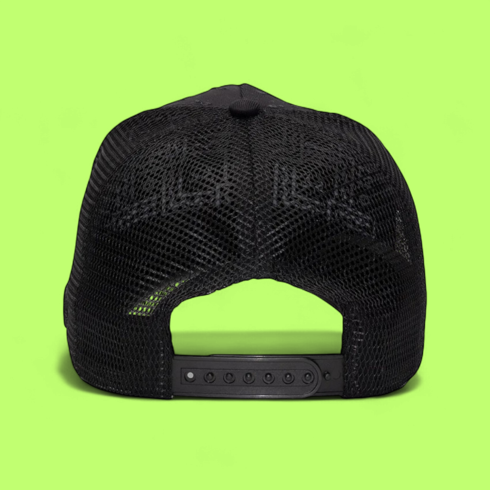 ALL BLACK TRUCKER CAP WITH R LOGO AND ELEGANT PATTERN