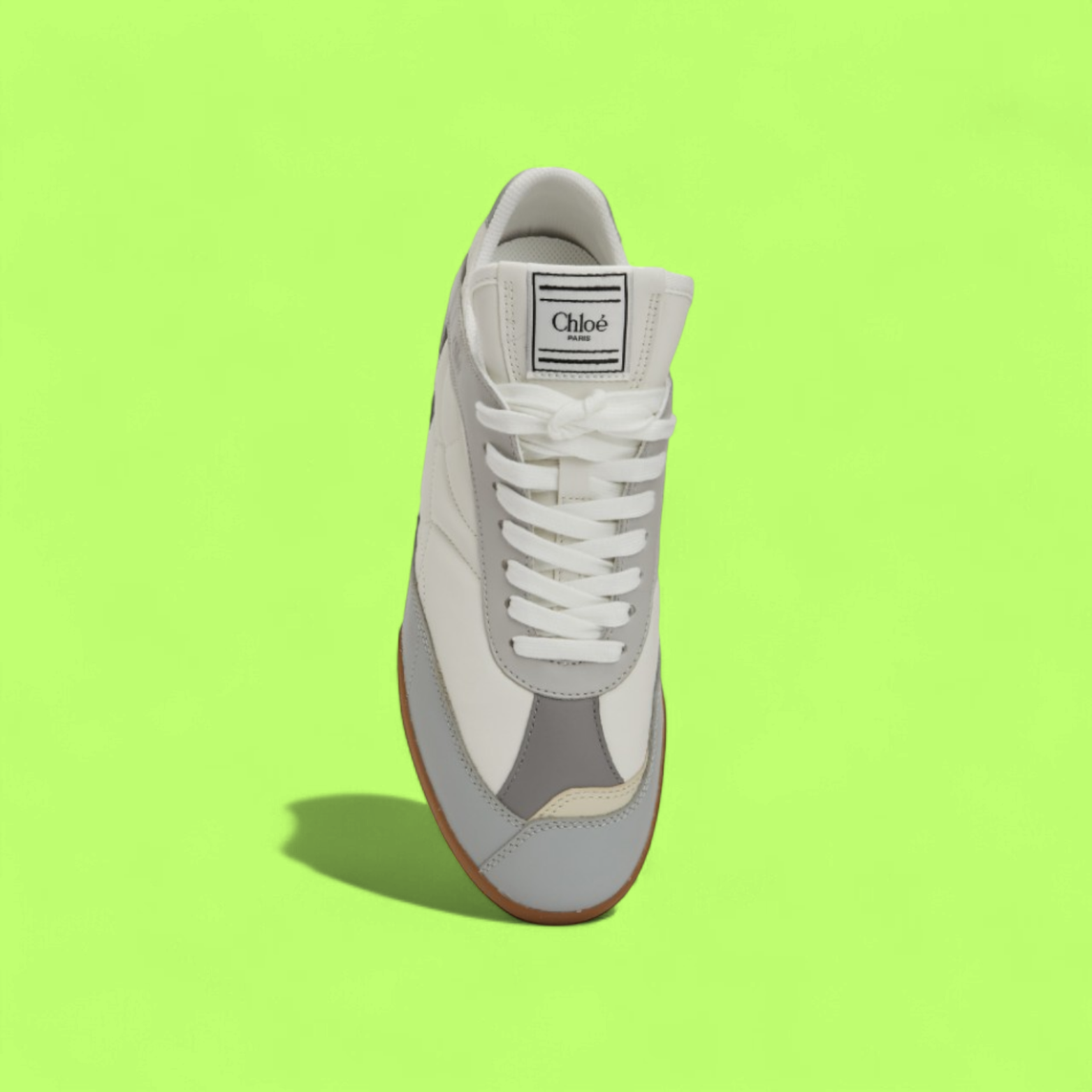 CHLOE WHITE AND GREY LOW TOP SNEAKER WITH CONTRAST GUM SOLE
