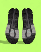 ON RUNNING CLOUDULTRA BLACK TRAIL PERFORMANCE TECH SNEAKERS