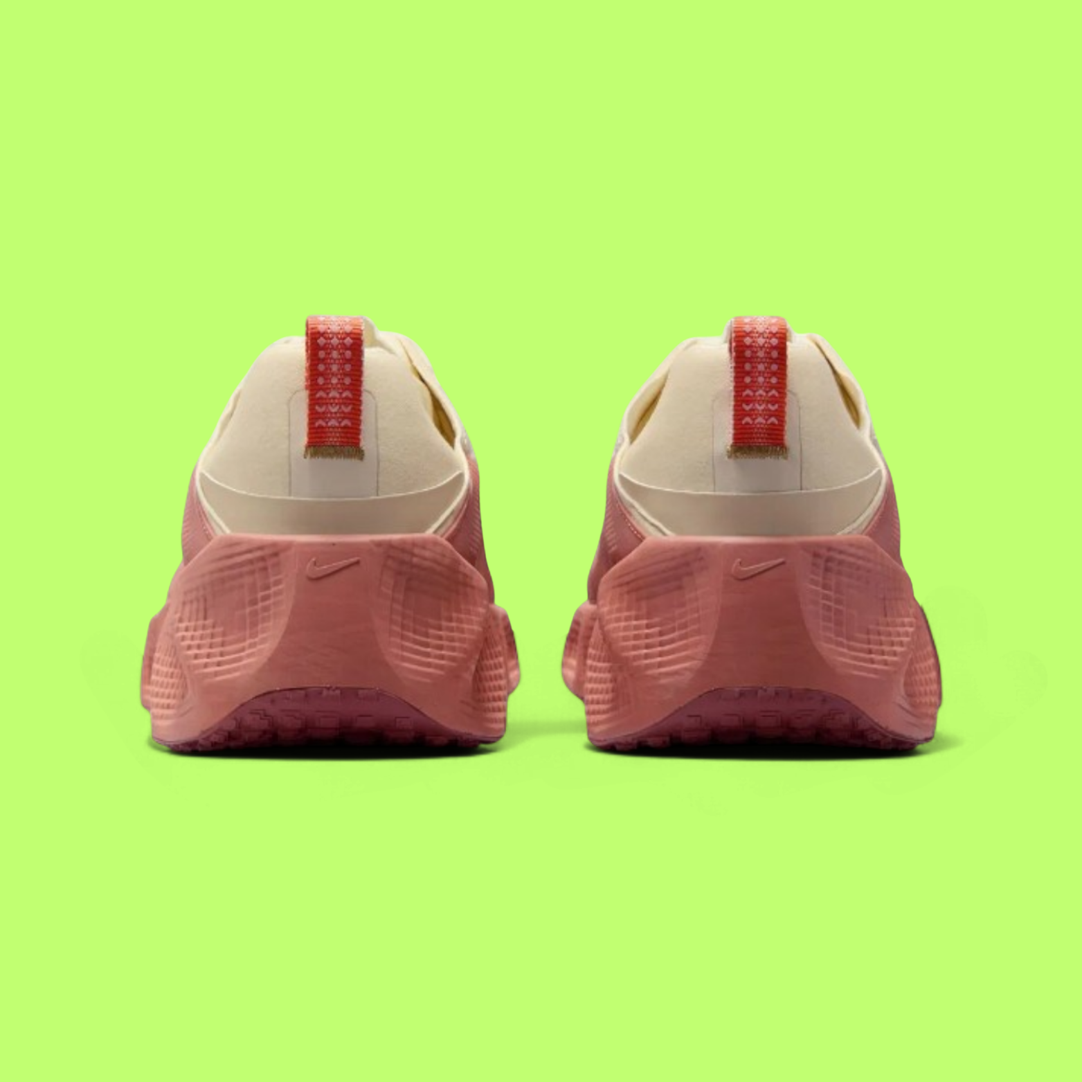 NIKE ZOOM VOMERO 5 CREAM RED FUTURISTIC RUNNING STYLE