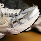 NIKE V2K RUN WMNS KHAKI METALLIC SILVER FUTURE RETRO WOMENS DROP